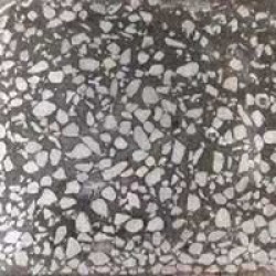 Плитка бетонно-мозаичная размером 300х300 фракция мрамора 5-20 мм